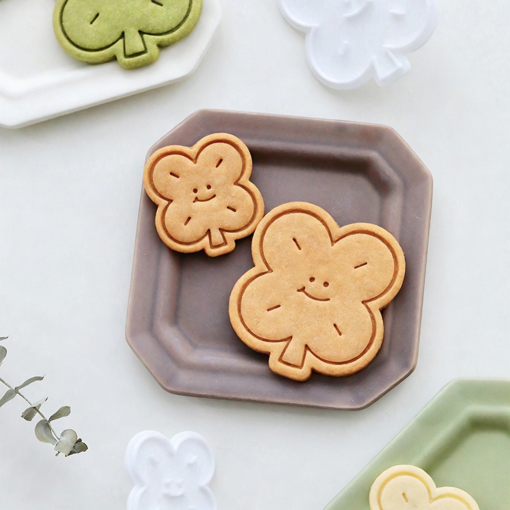 Kitchen Baking Supplies - แม่พิมพ์คุกกี้รูปใบโคลเวอร์สี่แฉกนำโชค อุปกรณ์ทำขนม เบเกอรี่ ของใช้ในครัว