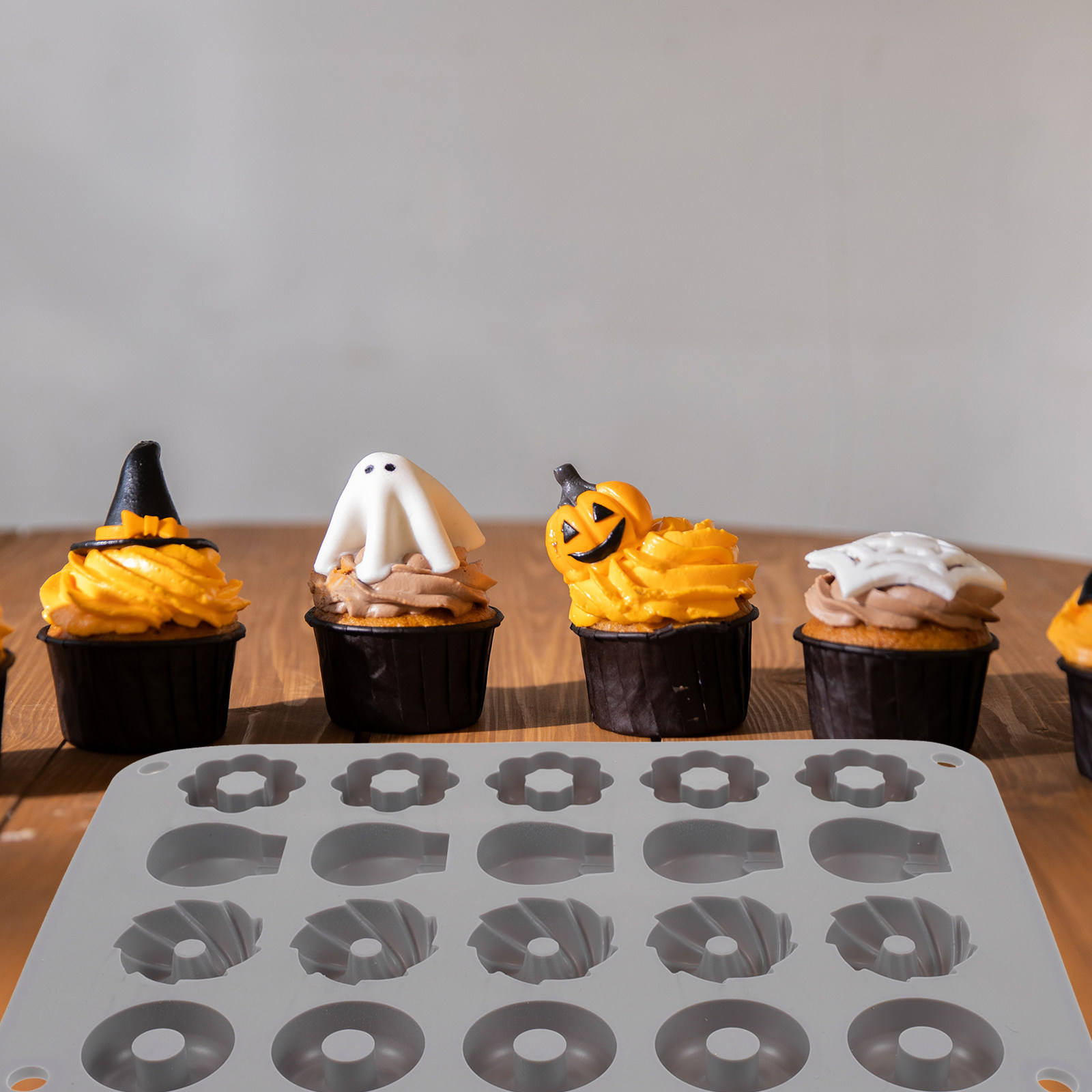แม่พิมพ์ซิลิโคนโดนัทช็อกโกแลตข - Mini Kitchen Baking บทวิจารณ์และราคา